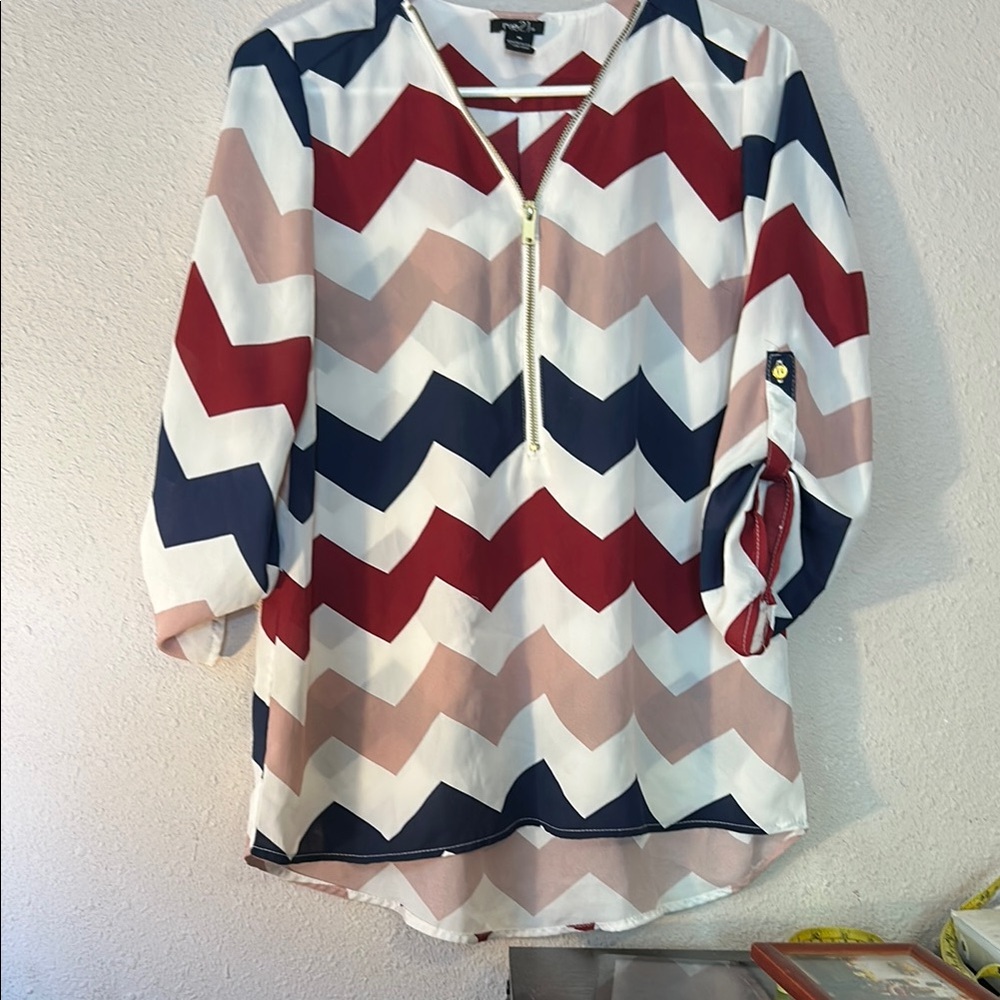 Chevron Pattern Blouse with Zipper